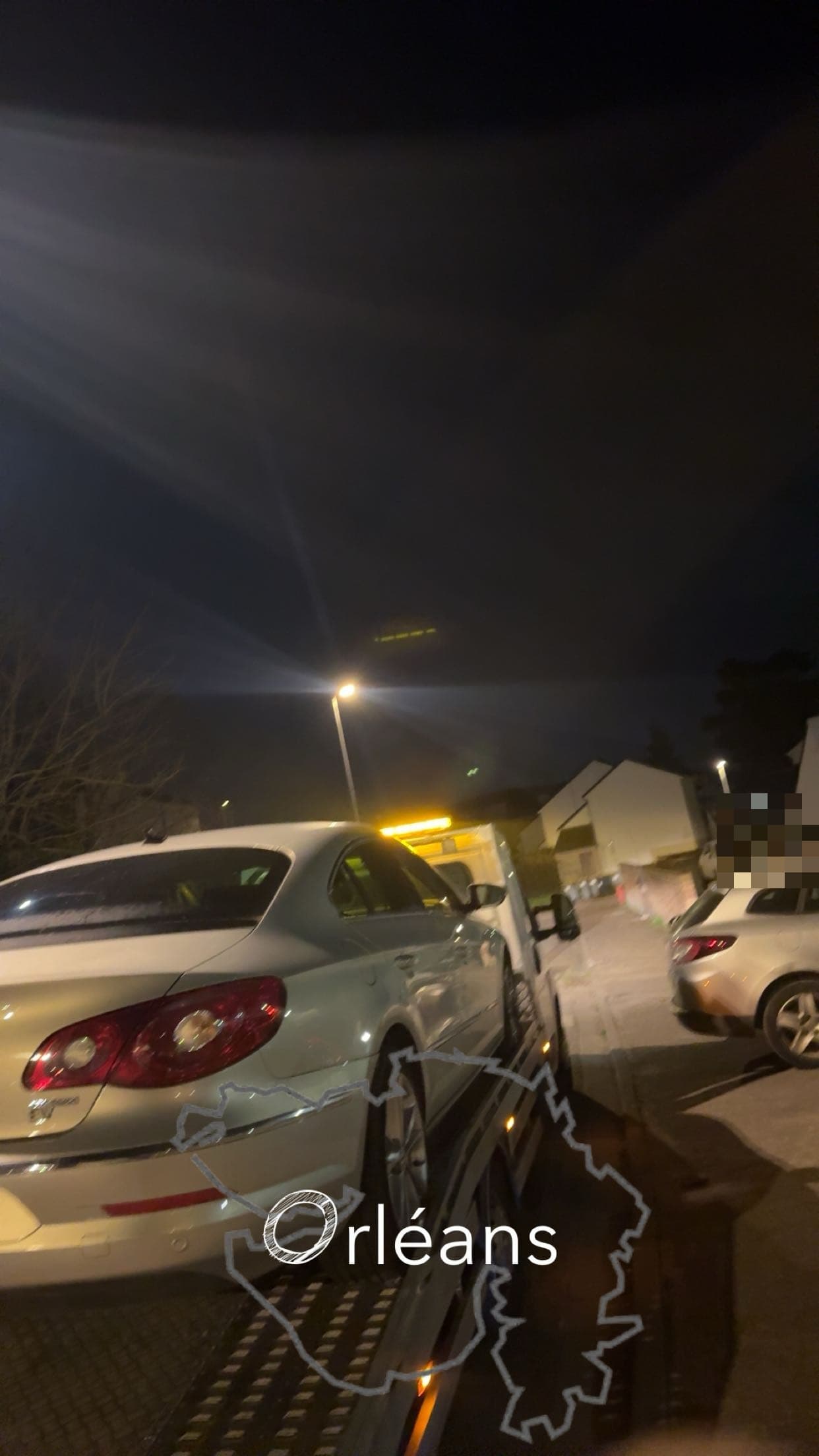 Dépannage et remorquage dans le centre d'Orléans en journée